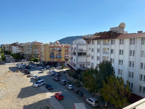 Купить квартиру в центре Алании: две спальни, мебель, техника