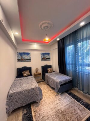 На продажу большая квартира 3+1 в центре Аланьи (Guller Pinari
