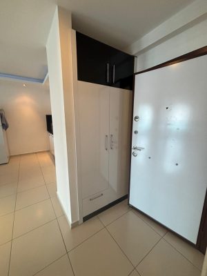 Просторная квартира 1+1 в Aura Blue, Кестель, с большим застеклённым