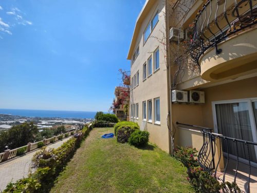 Вторичные объекты в жилом комплексе Gold City 5* Residence - квартиры в Турции в пятизвездочном отеле-гиганте. Турция Аланья Каргыджак
