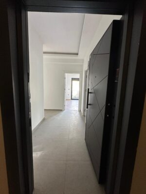Новая квартира 2+1 с отдельной кухней. Центр Алании, 150 м
